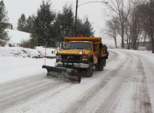 Plowing Snow, Municipal, Borough Workers, PennDOT, Tamaqua, 1-21-2014 (4)