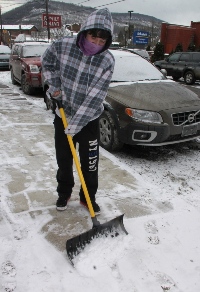 Shoveling Snow, Pine Street, Tamaqua, 1-25-2014 (1)