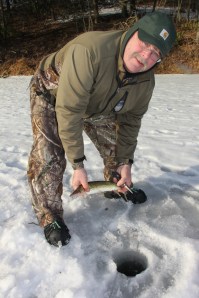 Fishing On the Ice Lake, State Park, Tuscarora, 2-1-2014 (16)