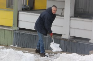 People Removing Snow, Tamaqua, 2-3-2014 (13)