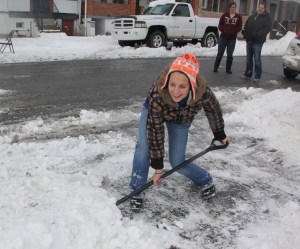 People Removing Snow, Tamaqua, 2-3-2014 (16)