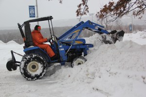 Removing Snow from Parking Lot, High School, Tamaqua, 2-13-2014 (12)
