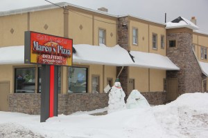 Snowman, Marco's Pizza, Lansford, 2-14-2014 (5)