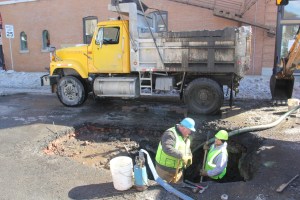 Water Main Leak, Five Points, Mauch Chunk St, Tamaqua, 2-6-2014 (31)