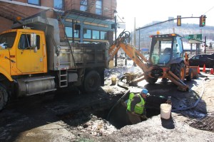 Water Main Leak, Five Points, Mauch Chunk St, Tamaqua, 2-6-2014 (33)