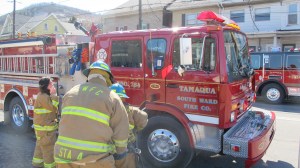 Firefighter Response, Malfunctioning Oil Burner, Center Street, Tamaqua, 3-13-2014 (15)