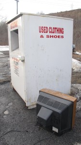 Litter, Television Along US209 in Coaldale, 3-11-2014 (6)