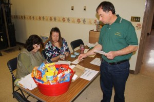 Basket Raffle, Bake Sale, St. John's UCC, Tamaqua, 4-26-2014 (1)