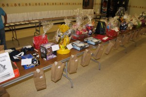 Basket Raffle, Bake Sale, St. John's UCC, Tamaqua, 4-26-2014 (4)