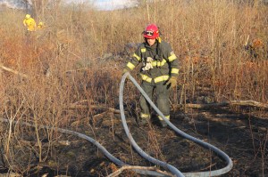 Brush Fire, Duth Hill, Tamaqua, 4-26-2014 (108)