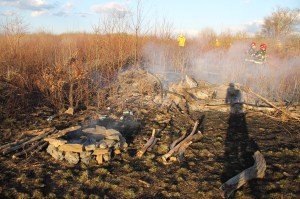 Brush Fire, Duth Hill, Tamaqua, 4-26-2014 (115)