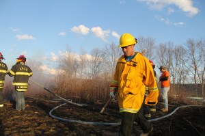 Brush Fire, Duth Hill, Tamaqua, 4-26-2014 (126)