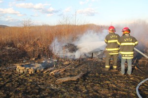 Brush Fire, Duth Hill, Tamaqua, 4-26-2014 (131)