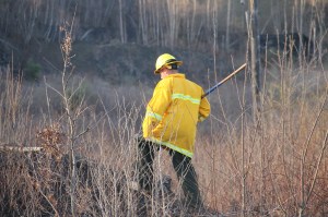 Brush Fire, Duth Hill, Tamaqua, 4-26-2014 (142)