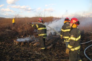 Brush Fire, Duth Hill, Tamaqua, 4-26-2014 (146)