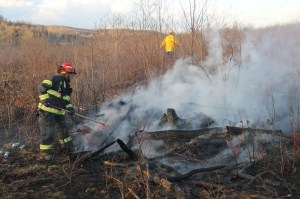 Brush Fire, Duth Hill, Tamaqua, 4-26-2014 (149)