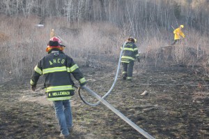 Brush Fire, Duth Hill, Tamaqua, 4-26-2014 (151)