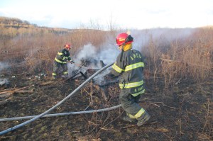 Brush Fire, Duth Hill, Tamaqua, 4-26-2014 (156)
