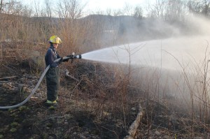 Brush Fire, Duth Hill, Tamaqua, 4-26-2014 (162)