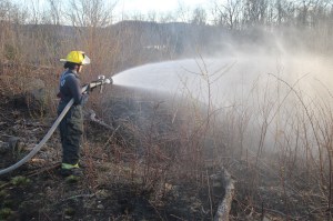 Brush Fire, Duth Hill, Tamaqua, 4-26-2014 (163)