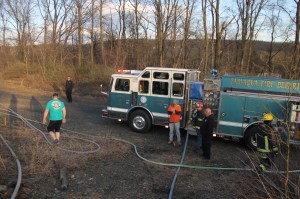 Brush Fire, Duth Hill, Tamaqua, 4-26-2014 (164)