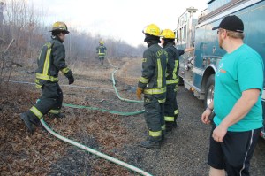Brush Fire, Duth Hill, Tamaqua, 4-26-2014 (22)