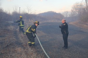 Brush Fire, Duth Hill, Tamaqua, 4-26-2014 (28)