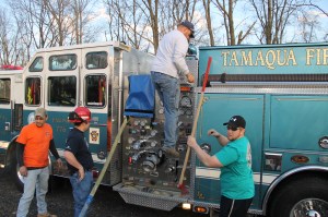 Brush Fire, Duth Hill, Tamaqua, 4-26-2014 (33)