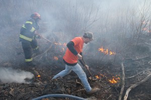 Brush Fire, Duth Hill, Tamaqua, 4-26-2014 (41)