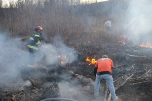Brush Fire, Duth Hill, Tamaqua, 4-26-2014 (50)