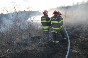 Brush Fire, Duth Hill, Tamaqua, 4-26-2014 (70)