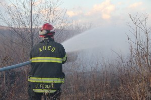 Brush Fire, Duth Hill, Tamaqua, 4-26-2014 (83)