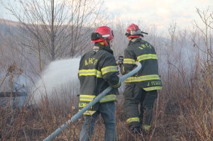 Brush Fire, Duth Hill, Tamaqua, 4-26-2014 (87)