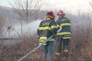 Brush Fire, Duth Hill, Tamaqua, 4-26-2014 (88)
