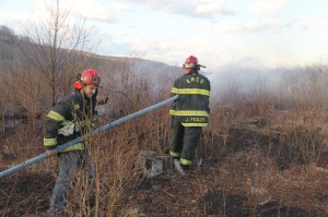 Brush Fire, Duth Hill, Tamaqua, 4-26-2014 (94)