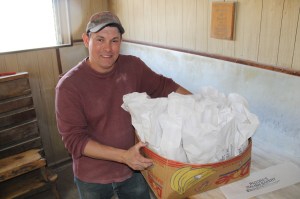 Free Bread from Padora's Italian Bakery, Tamaqua, 4-28-2014 (6)