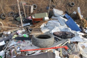 Litter Behind Tamaqua Middle School, Walker Township, 4-10-2014 (21)
