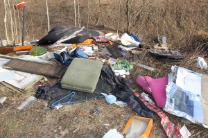 Litter Behind Tamaqua Middle School, Walker Township, 4-10-2014 (39)