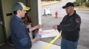 Making Pizzas, East End Fire Company, Tamaqua, 4-4-2014 (2)