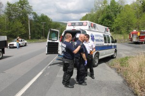 Car Up Grassy Embankment, No. 11 Hill, US209, Coaldale, 5-23-2014 (12)
