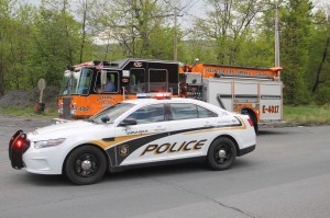 Car Up Grassy Embankment, No. 11 Hill, US209, Coaldale, 5-23-2014 (40)