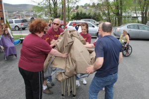 Feed the Need, New Life Assembly of God Church, Tamaqua, 5-10-2014 (54)