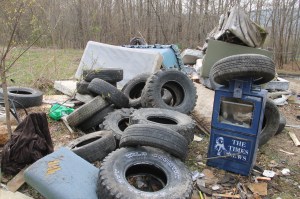 Picking Up Litter Behind Tamaqua Middle School, Tamaqua, Walker Township, 5-9-2014 (19)
