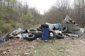 Picking Up Litter Behind Tamaqua Middle School, Tamaqua, Walker Township, 5-9-2014 (22)