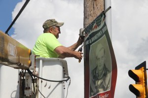 Putting Last of Hero Banners Up in Tamaqua, 5-26-2014 (46)