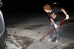Responders Clean Up Fuel Spill from Tractor Trailer in Hometown, 5-15-2014 (24)
