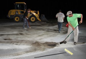 Responders Clean Up Fuel Spill from Tractor Trailer in Hometown, 5-15-2014 (26)