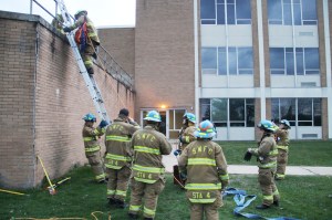 South Ward Fire Company Firefighters Training, Ropes, High School, Tamaqua (16)