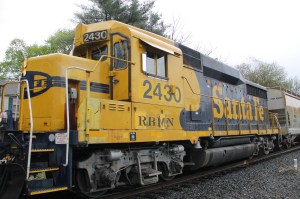 Train Traveling Through Clamtown, 5-10-2014 (11)