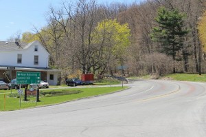 View of Windy Road, White Bear, South 902, Summit Hill, 5-6-2014 (5)